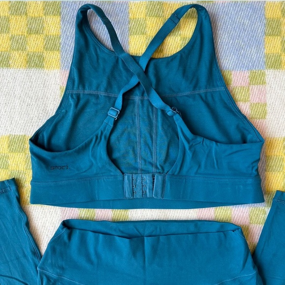 Stori Teal Blue Butter Soft Workout Set - Picture 4 of 4